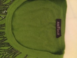 Jersey verde con pedrería