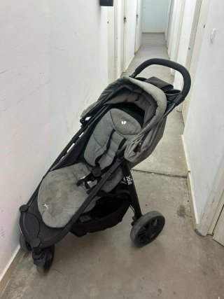 Silla de paseo Joie gris