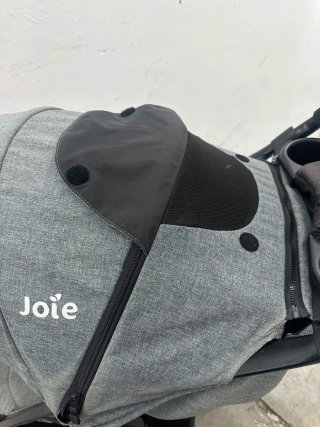 Silla de paseo Joie gris