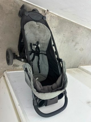 Silla de paseo Joie gris