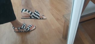 Sandalias Bimba y Lola Tiras Rayas Blanco/Negro
