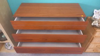 Cómoda de madera con 6 cajones
