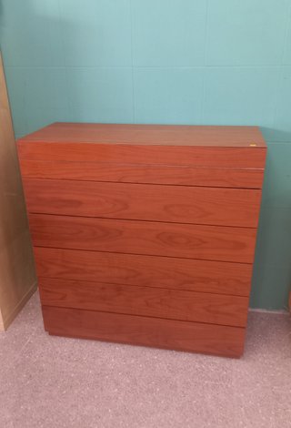 Cómoda de madera con 6 cajones