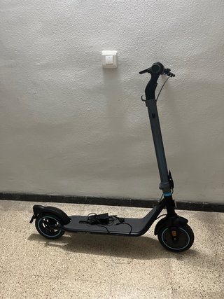 COMO NUEVO Patinete electrico