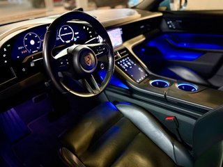 Porsche Taycan 4 Cross Turismo