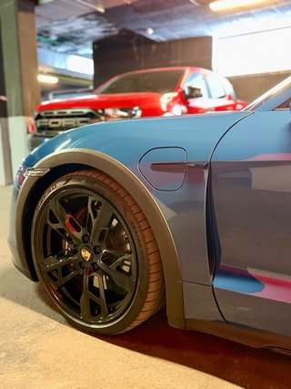 Porsche Taycan 4 Cross Turismo