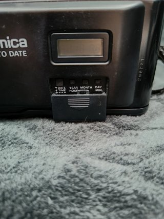 Konica EFJ Auto Date - Cámara Analógica