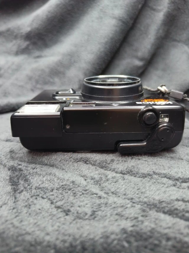 Konica EFJ Auto Date - Cámara Analógica