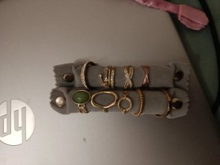 Anillos de acero dorado