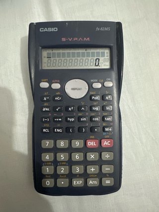 Calculadora Científica Casio fx-82MS