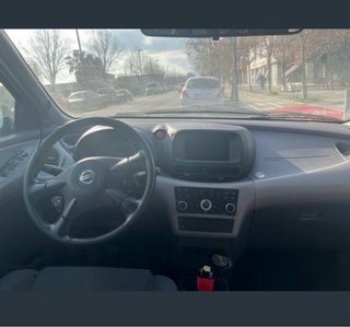 Nissan Almera 2004