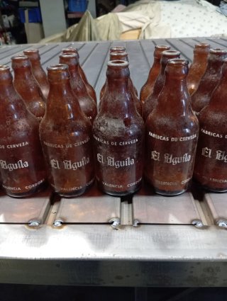 Lotto di Bottiglie di Birra El Águila Antiguas