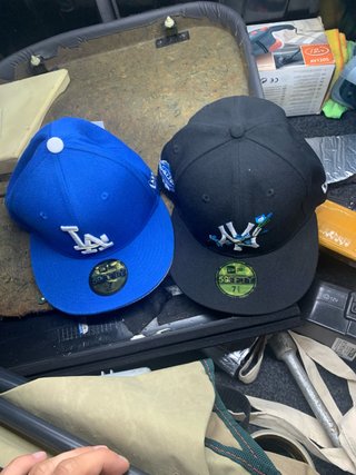2 Gorras New Era (Azul y Negra)