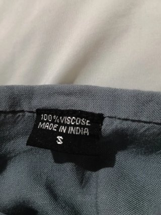 Vestido gris bordado talla única
