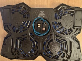 Base Refrigeradora Portátil KLIM-WIND (Led azul)