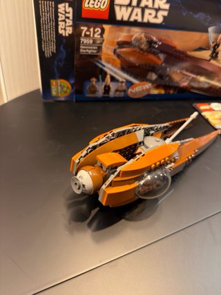 LEGO Star Wars 7959 Geonosian Starfighter