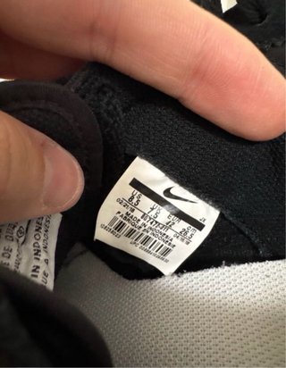 Nike Cortez Talla 42 Negro/Blanco