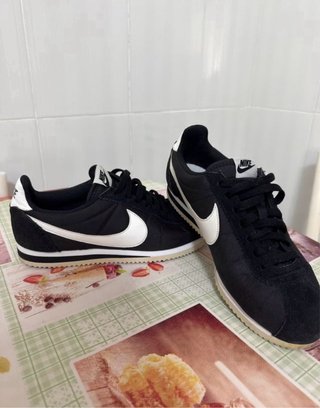 Nike Cortez Talla 42 Negro/Blanco