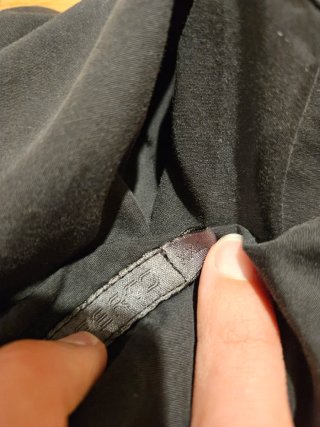 Camisa negra manga larga