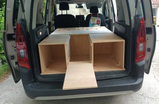 Mueble cama camper furgoneta Berlingo