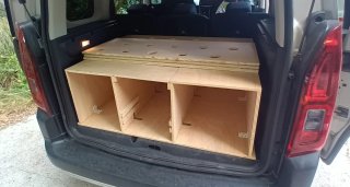 Mueble cama camper furgoneta Berlingo