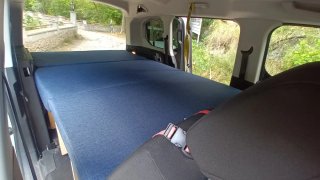 Mueble cama camper furgoneta Berlingo