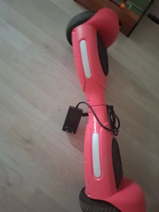 Patín Eléctrico Rosa con Cargador