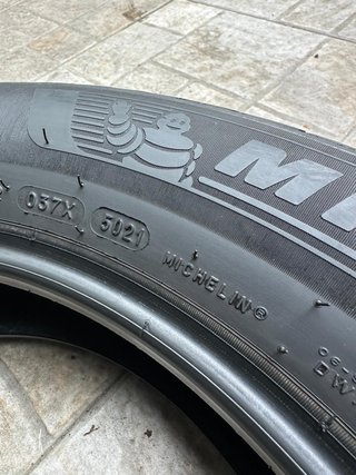 4 Neumáticos 215/65 R17 MICHELIN