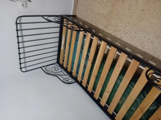 Cama individual metálica con somier
