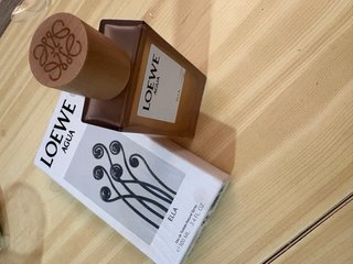Perfume Loewe Agua Ella Marrón