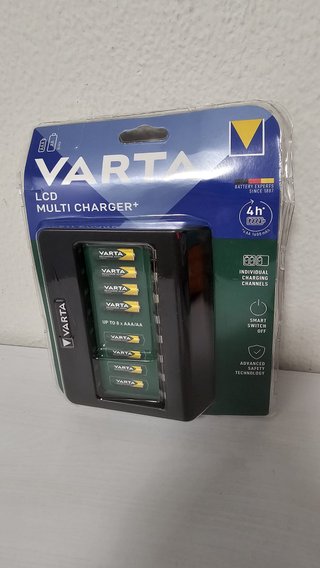 Cargador Varta LCD Multi Charger+