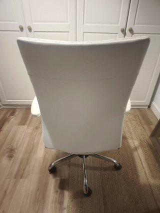 Silla de escritorio blanca