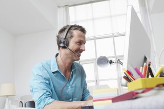 Poly Blackwire 8225M auriculares con cancelación