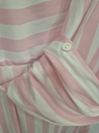 Blusa fluida de rayas rosas y blancas Stradivarius