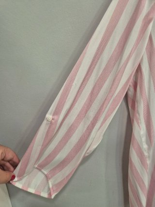 Blusa fluida de rayas rosas y blancas Stradivarius