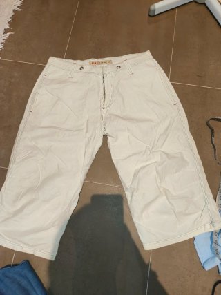 Bermuda beige hombre