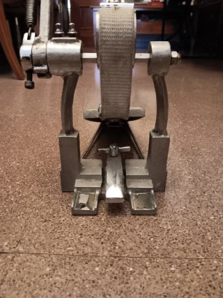 Pedal de bombo para batería