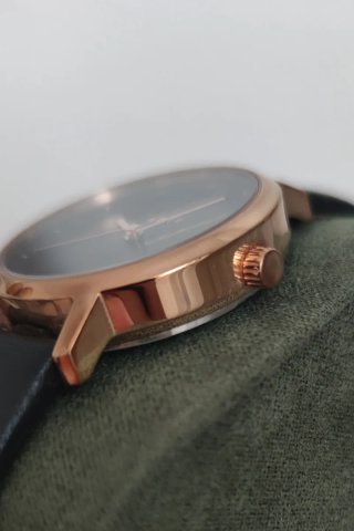 Reloj DKNY original mujer negros y oro rosa