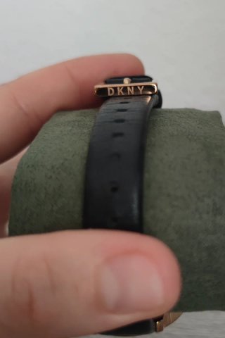 Reloj DKNY original mujer negros y oro rosa