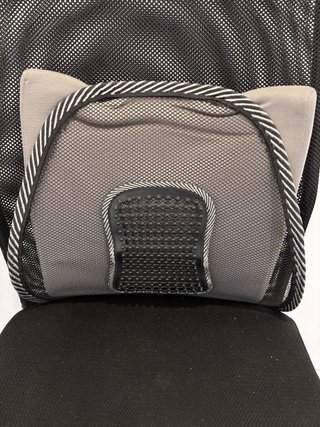 Silla de oficina ergonómica con soporte lumbar