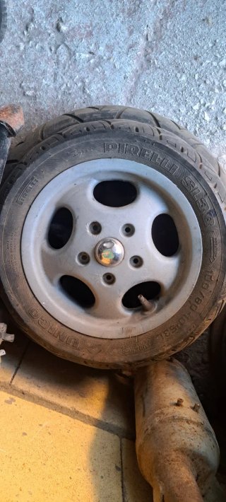 Llanta Delantera Zip SP Pirelli
