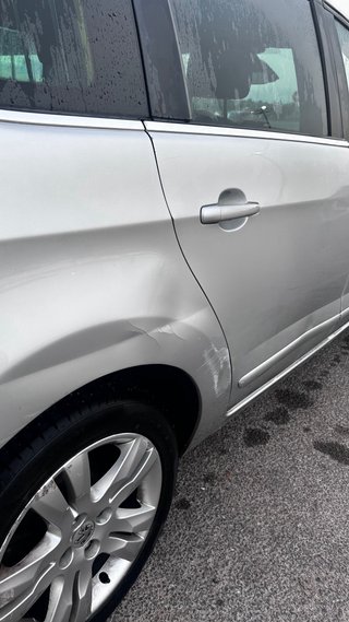 Peugeot 5008 2011