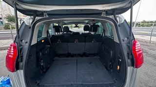 Peugeot 5008 2011