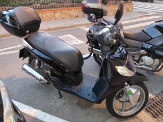 Honda SH 125i Scoopy Negra