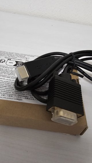Cable HDMI y VGA Amazon Basics