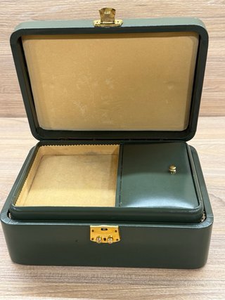 Joyero unisex vintage verde con  bandejas