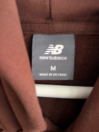 Sudadera New Balance marrón