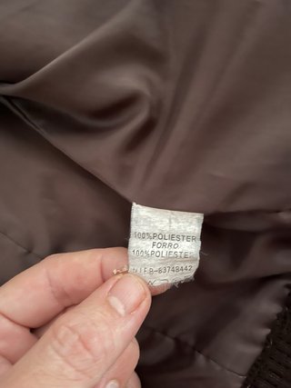 Abrigo marrón con cuello de pelo