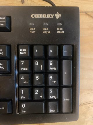 Teclado Cherry Negro