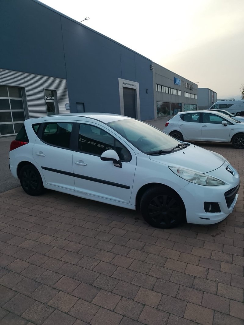 Peugeot 207 2012 - foto 1
